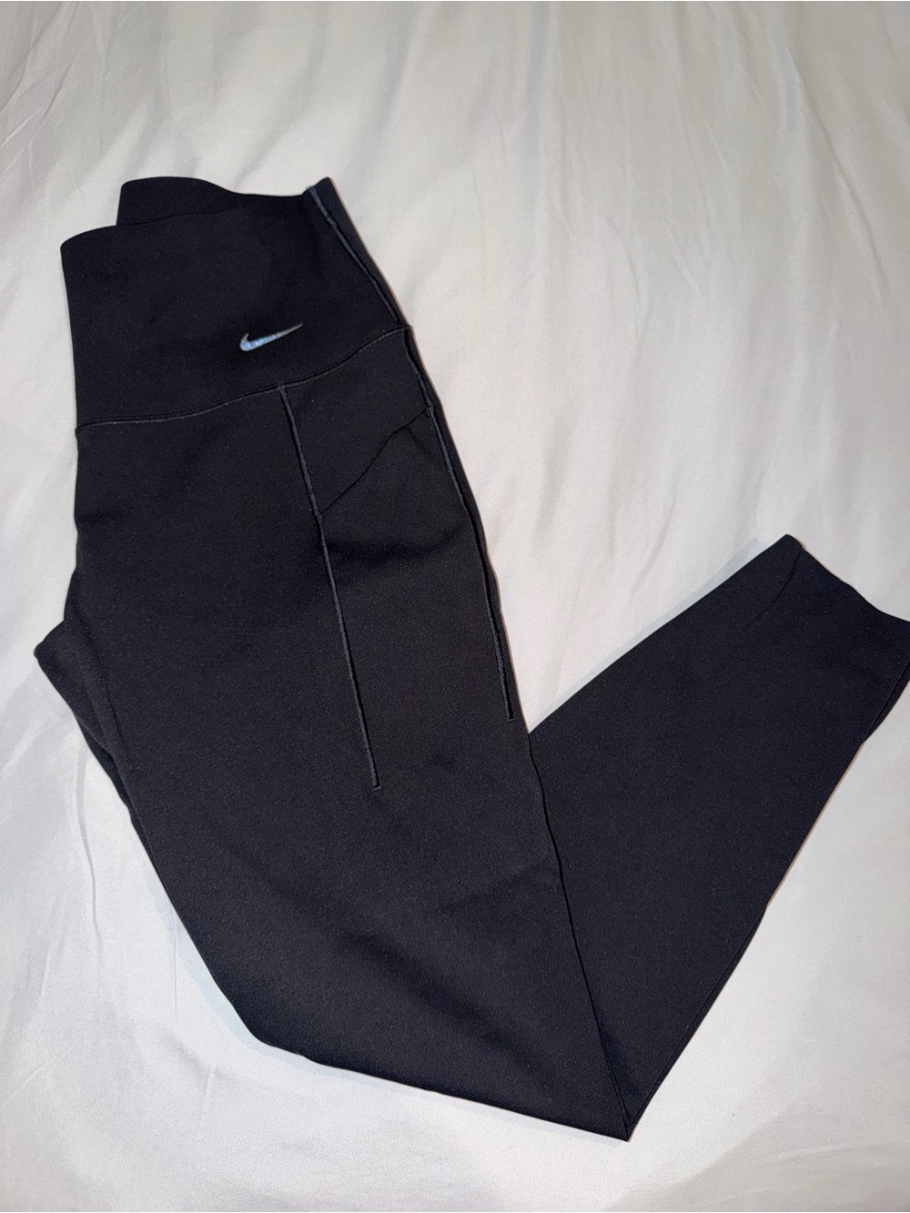 Nike Black Women's Leggings with Side Pockets